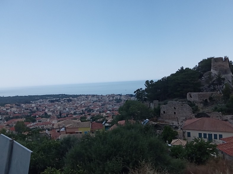 Οικόπεδο 608 τ.μ Κυπαρίσσια